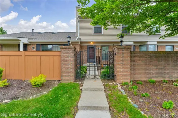 22331 Peachtree,  Novi,  MI 48375