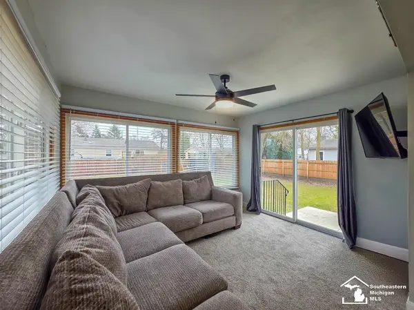 7100 Taylor AVE, Bedford Twp, MI 48182