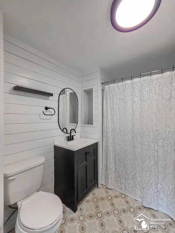 7100 Taylor AVE, Bedford Twp, MI 48182