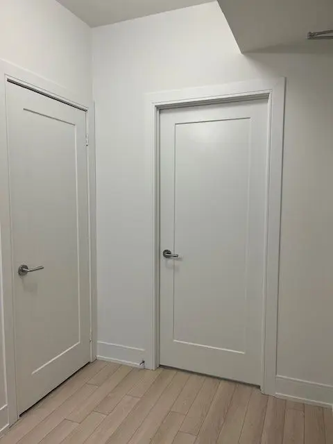 310 Tweedsmuir AVE #203, Toronto C03, ON M5P 2Y2