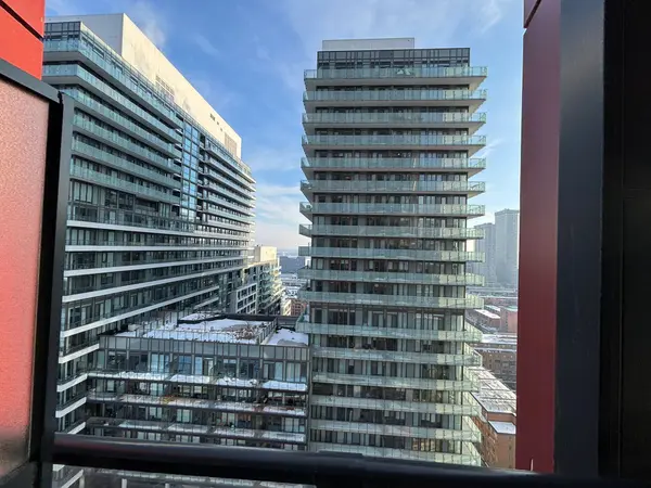 180 Front ST E #2608, Toronto C08, ON M5A 0A9