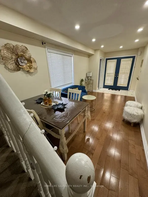 4 Burnsborough ST, Ajax, ON L1S 0B6