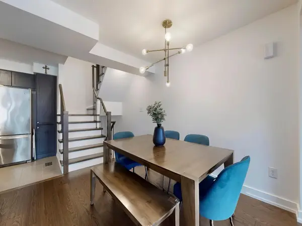 16 SILVESTER ST, Ajax, ON L1Z 0M6