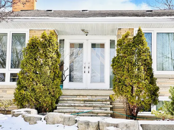 77 Riverside BLVD, Vaughan, ON L4J 1J1