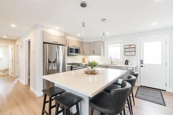 115 Bayview DR, Barrie, ON L4N 3P3