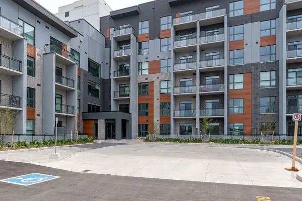 95 Dundas ST W #126, Oakville, ON L6M 5N4