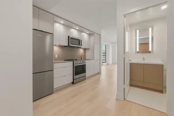 25 Cordova AVE #1112, Toronto W08, ON M9A 0E5