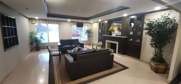 8351 McLaughlin RD #423, Brampton, ON L6Y 4H8