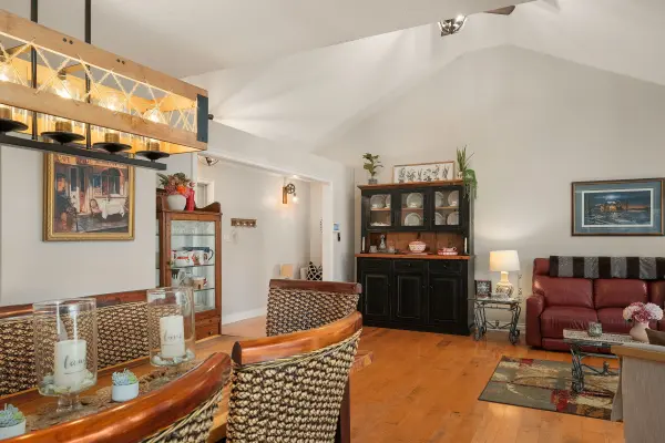 1 Lawson CT, Kawartha Lakes, ON K0L 2W0