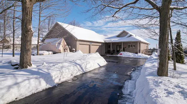 2172 Katchewanooka CT, Selwyn, ON K0L 3G0