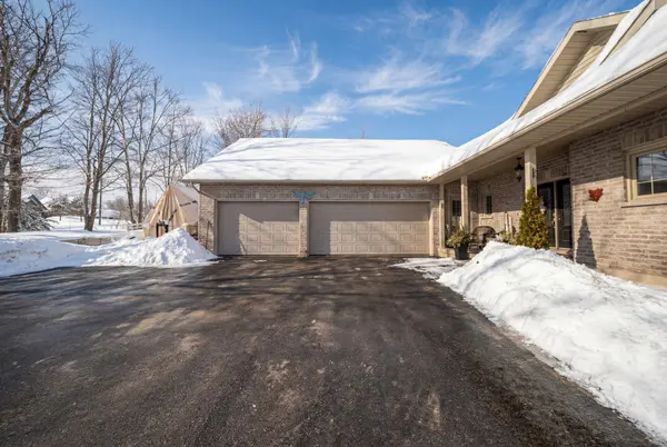 2172 Katchewanooka CT, Selwyn, ON K0L 3G0