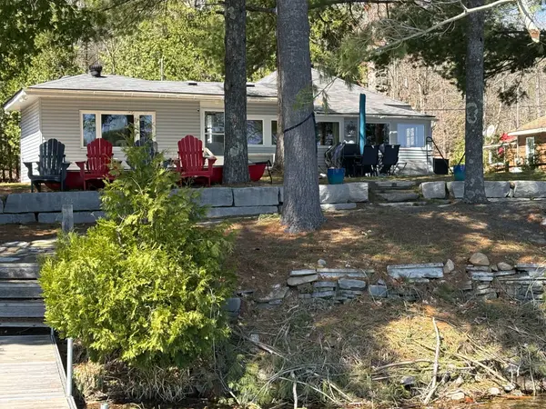 2077 White Lake RD W, Douro-dummer, ON K0L 2H0