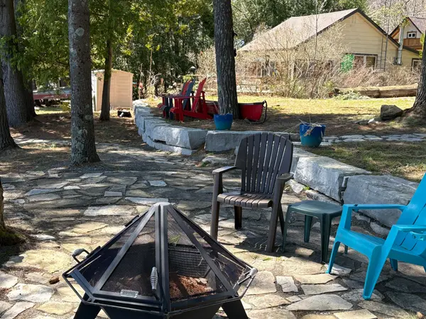 2077 White Lake RD W, Douro-dummer, ON K0L 2H0