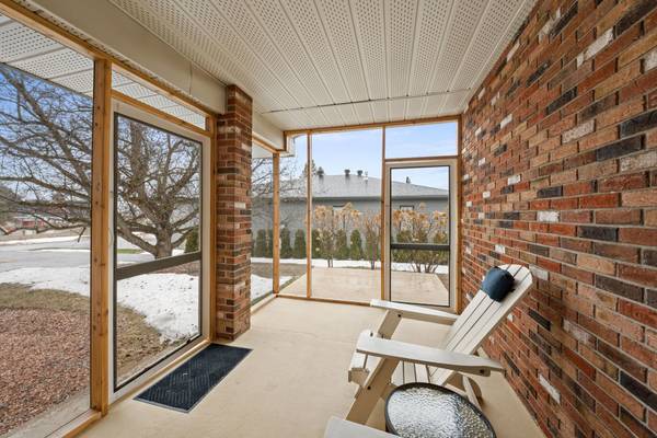 118 Juanita AVE, Carp - Huntley Ward, ON K0A 1L0