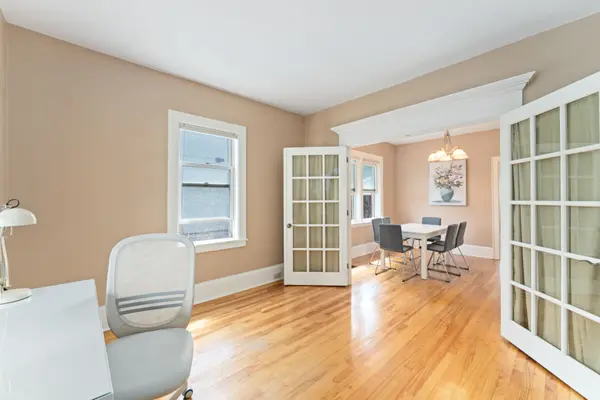 284 Churchill AVE N, Carlingwood - Westboro And Area, ON K1Z 5B6