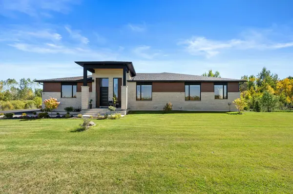 60 Synergy WAY, Kanata, ON K2W 0K3