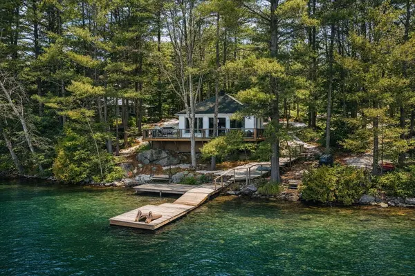 4 Post LN, Seguin, ON P2A 2W8