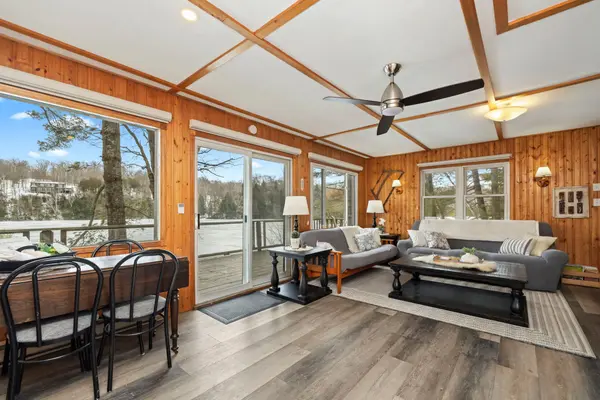 4 Post LN, Seguin, ON P2A 2W8