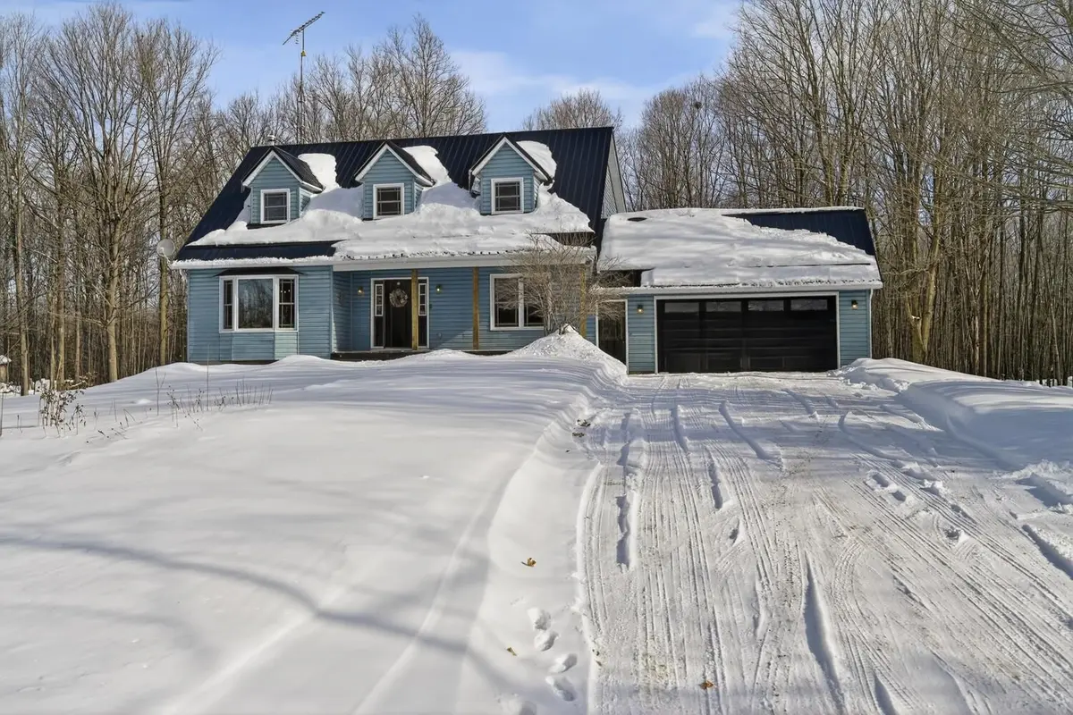 5475 Dejong RD, Augusta, ON K6V 5T2