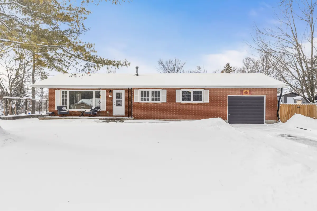 49 Kennedy DR, Kawartha Lakes, ON K0M 1N0