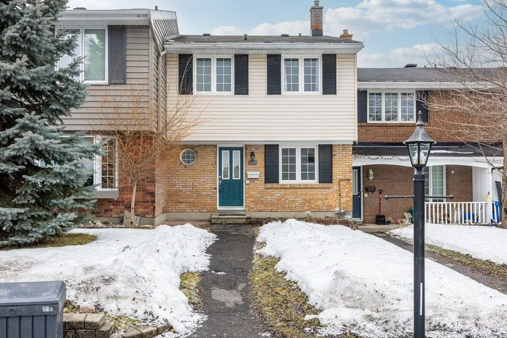 920 Walkley RD, Billings Bridge - Riverside Park And Area, ON K1V 6R5