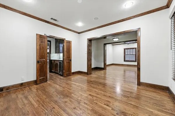 3328 W 4th Street, Fort Worth, TX 76107