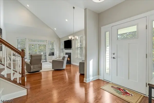 27 Bellflower Ct, Allamuchy Twp., NJ 07882