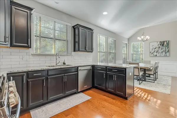 27 Bellflower Ct, Allamuchy Twp., NJ 07882