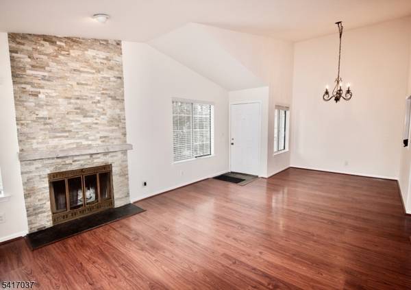 32 Spruce Court, Bedminster Twp., NJ 07921