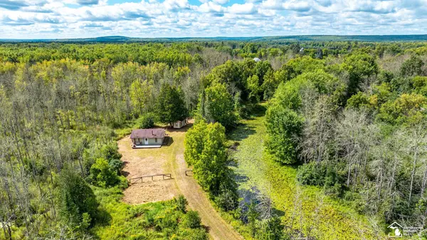 14511 Irwin RD,  Baraga Twp,  MI 49908