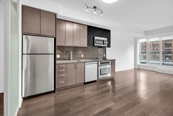 98 Lillian ST #208, Toronto C10, ON M4S 0A5