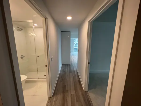 238 Simcoe ST #1808, Toronto C01, ON M5T 3B9