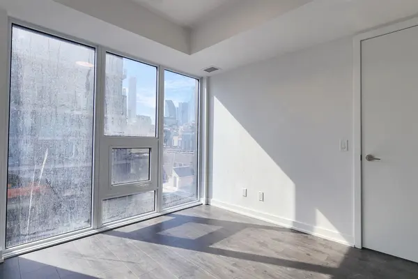 100 Queen ST E #806, Toronto C08, ON M5C 0B5