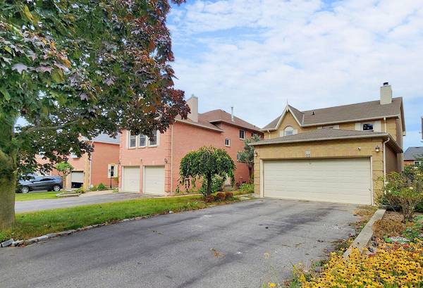 11 Noake CRES, Ajax, ON L1T 3L4