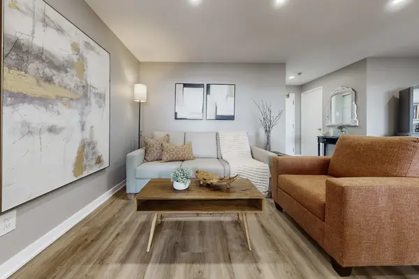 1880 VALLEY FARM RD #924, Pickering, ON L1V 6B3