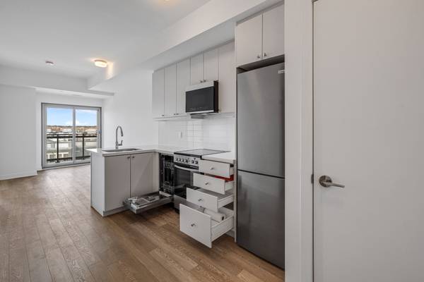 51 Clarington BLVD #520, Clarington, ON L1C 0A1