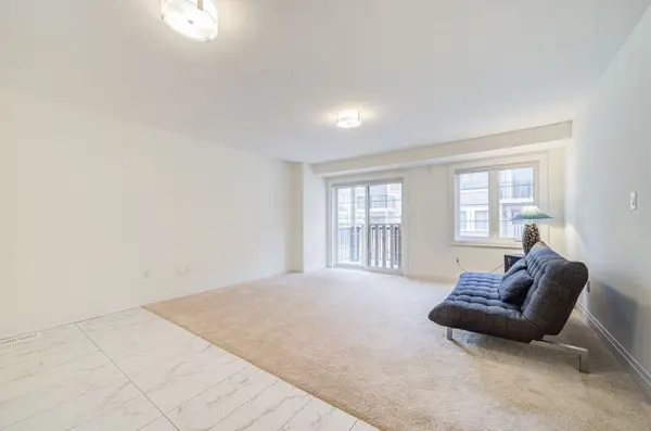 10 Silvermills LN, Markham, ON L6C 3L5