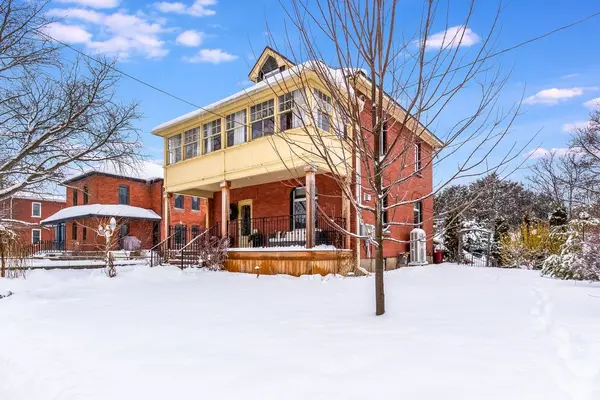 12 Elizabeth ST W,  Clearview,  ON L0M 1G0