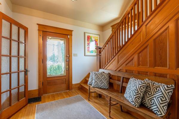 12 Elizabeth ST W, Clearview, ON L0M 1G0