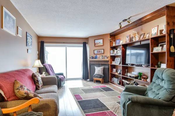 71 Laguna Pkwy #15, Ramara, ON L0K 1B0