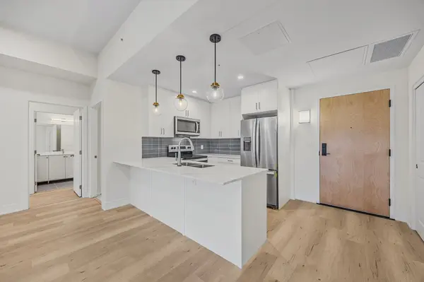 121 Mary ST #404, Clearview, ON L0M 1G0