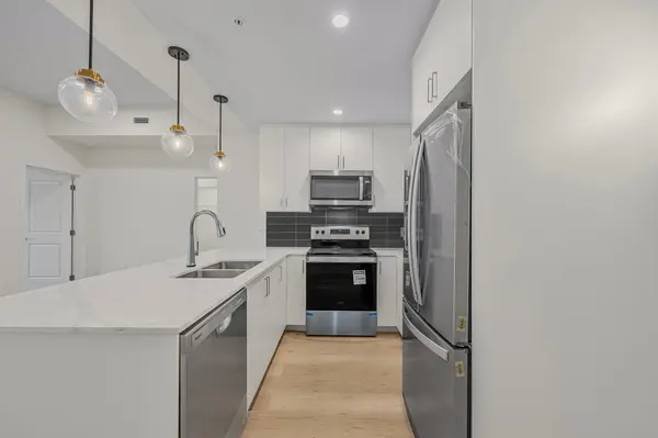 121 Mary ST #404, Clearview, ON L0M 1G0