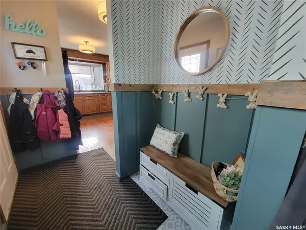 4702 Leader STREET, Macklin, SK S0L 2C0