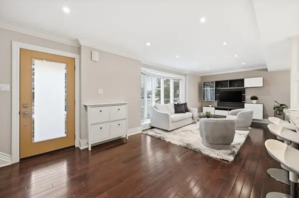 383 Cosburn CRES, Burlington, ON L7L 2W5