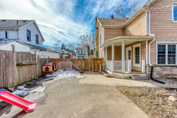 24 Mill ST N, Brampton, ON L6X 1S6
