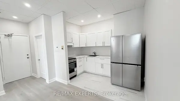 8 Main ST S #404, Brampton, ON L6W 2C3