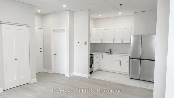 8 Main ST S #404, Brampton, ON L6W 2C3