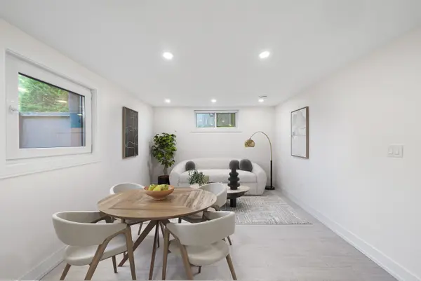 50 Arcadian CIR #3, Toronto W06, ON M8W 2Y9