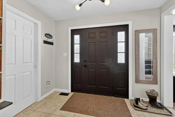 5475 Dejong RD, Augusta, ON K6V 5T2