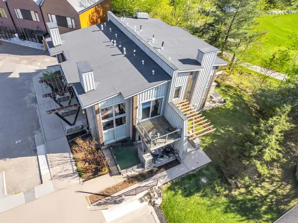 44 Carrick TRL, Gravenhurst, ON P1P 0A6